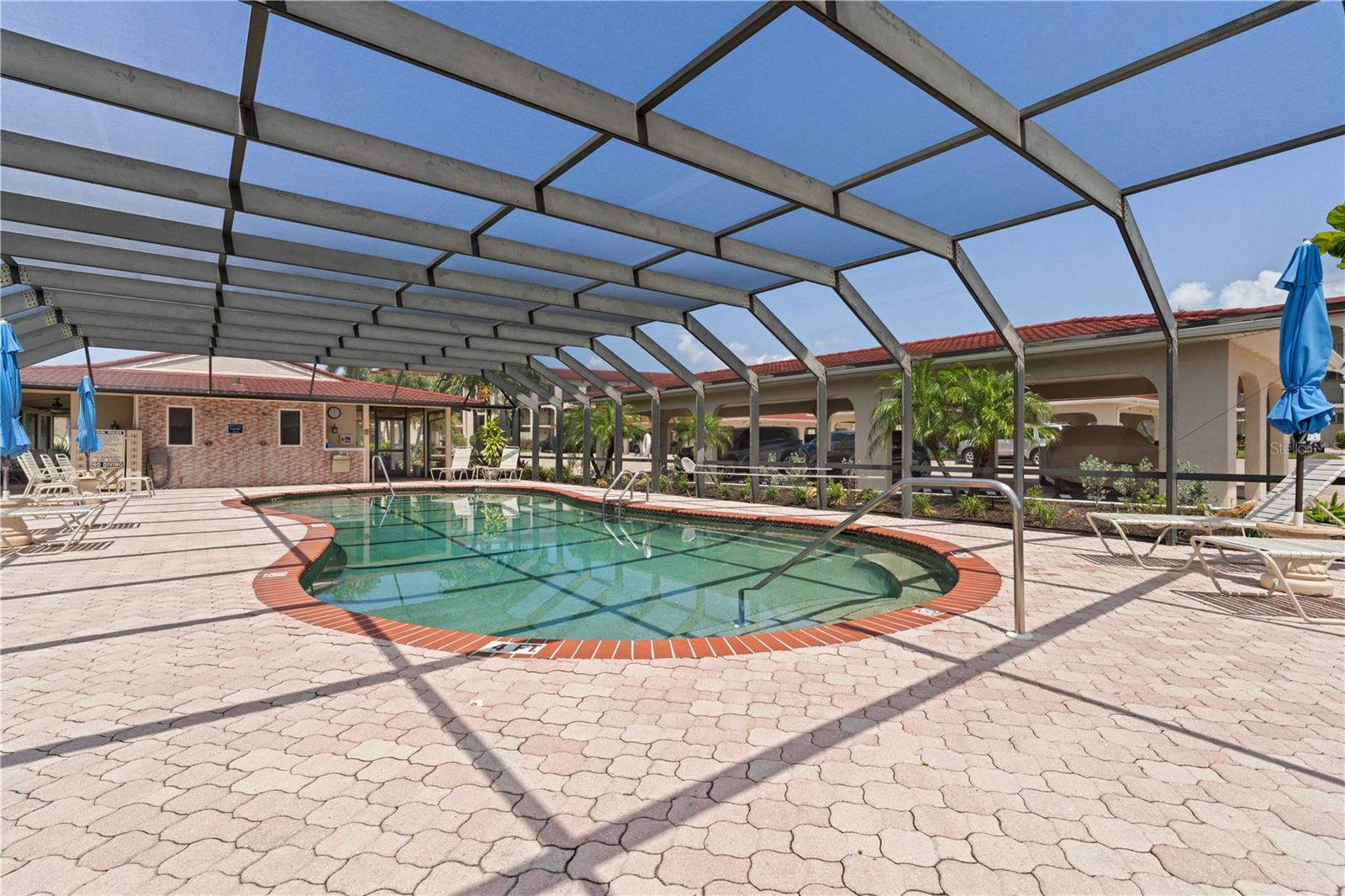COLONY POINT - Residential