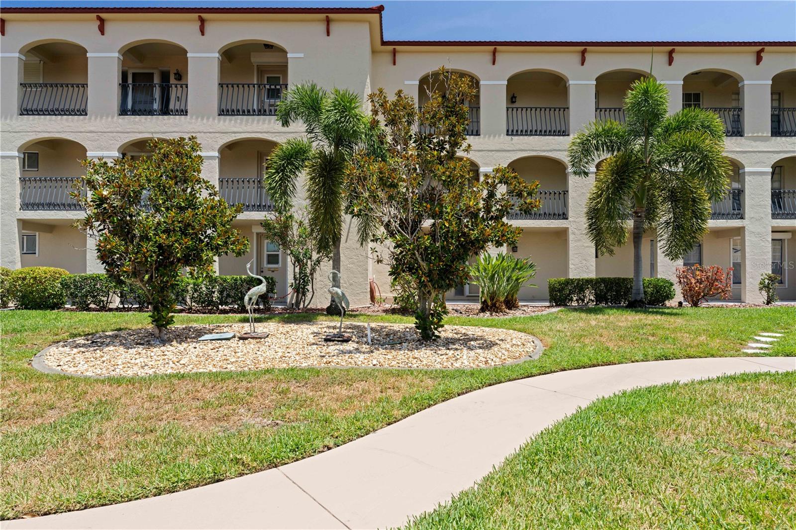 COLONY POINT - Residential