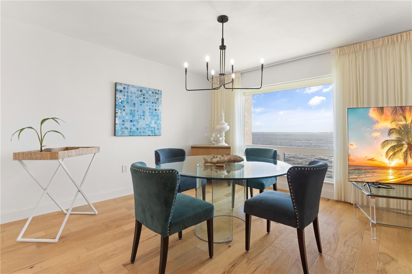 COLONY POINT - Residential