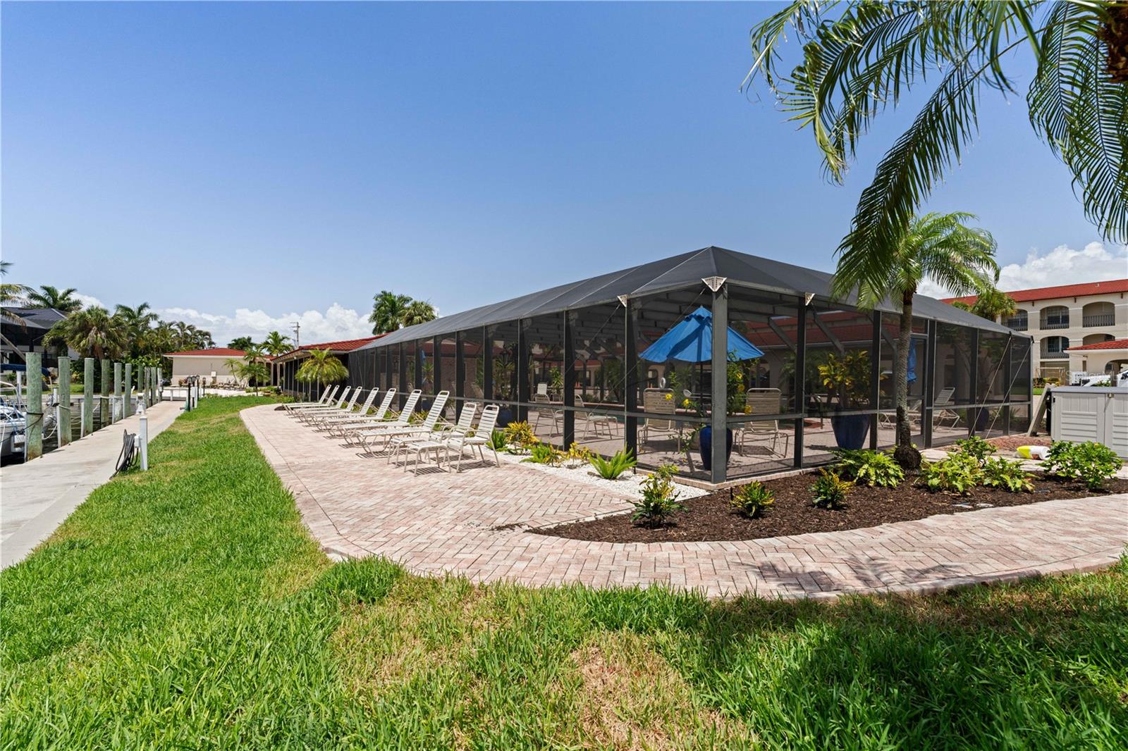 COLONY POINT - Residential