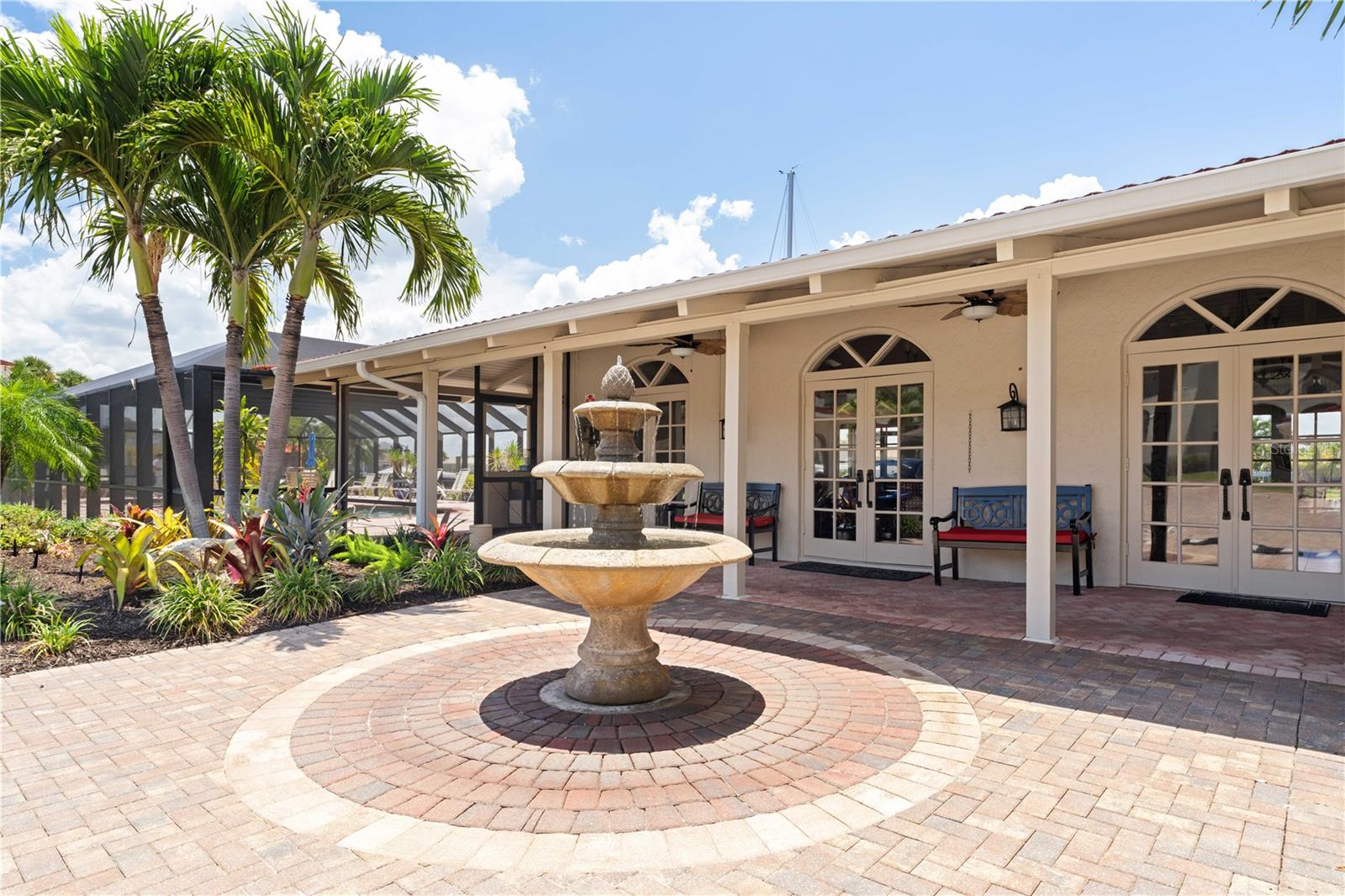 COLONY POINT - Residential