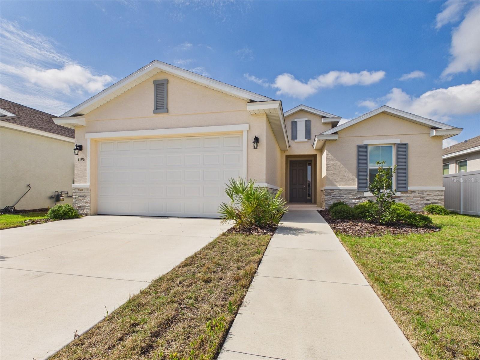 CALESA TOWNSHIP ROAN HILLS PH - Residential