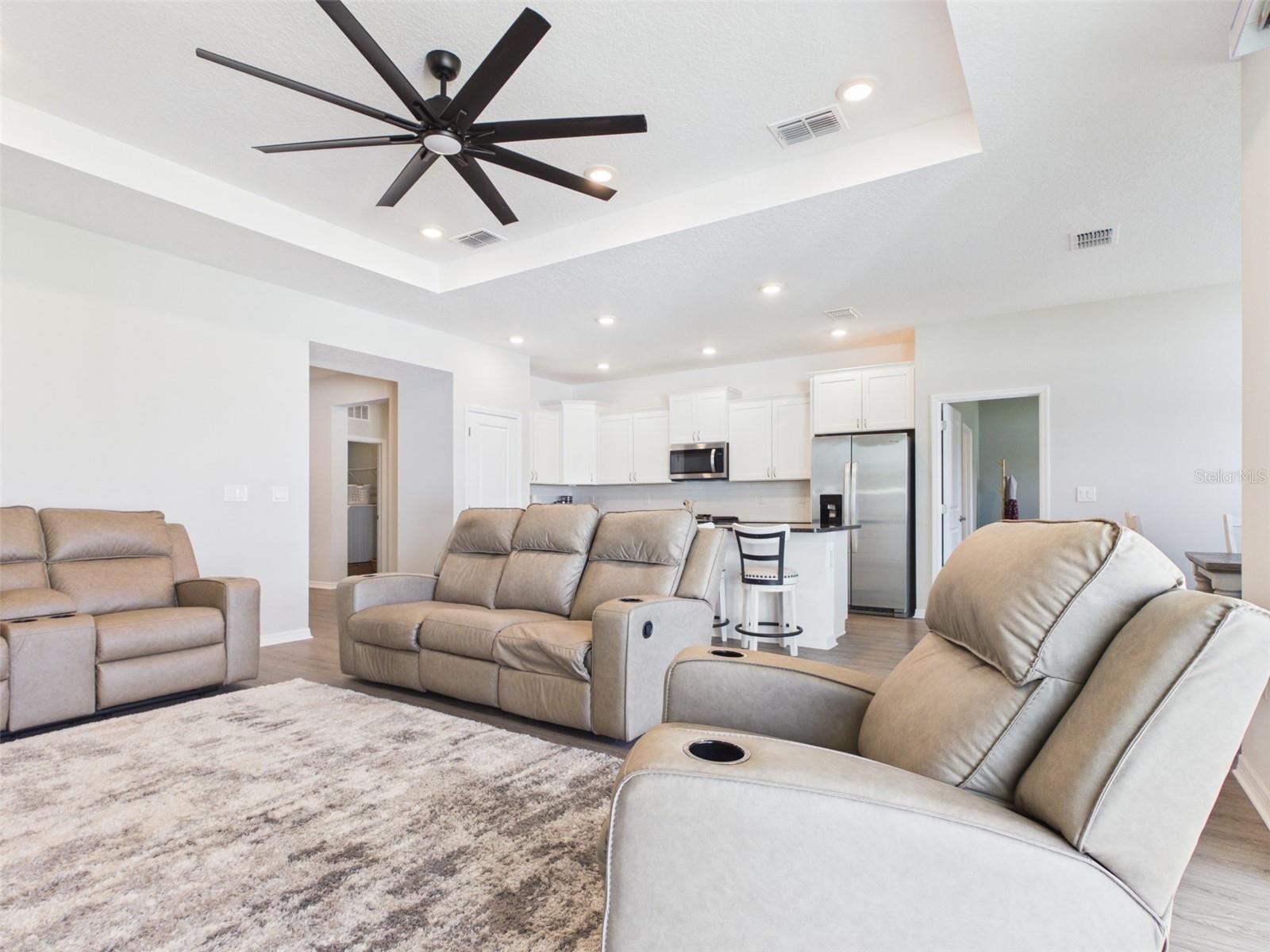 CALESA TOWNSHIP ROAN HILLS PH - Residential