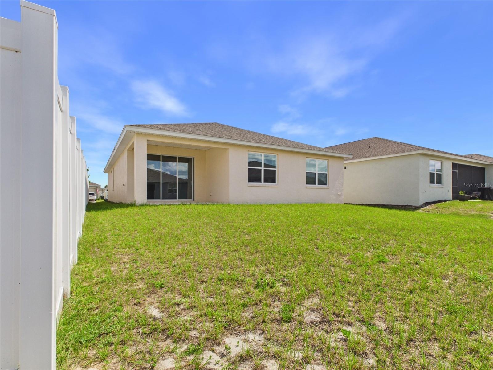 CALESA TOWNSHIP ROAN HILLS PH - Residential
