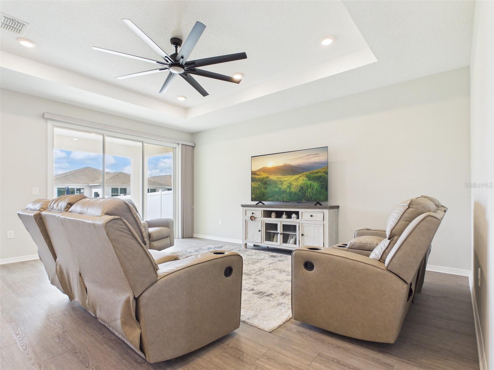 CALESA TOWNSHIP ROAN HILLS PH - Residential