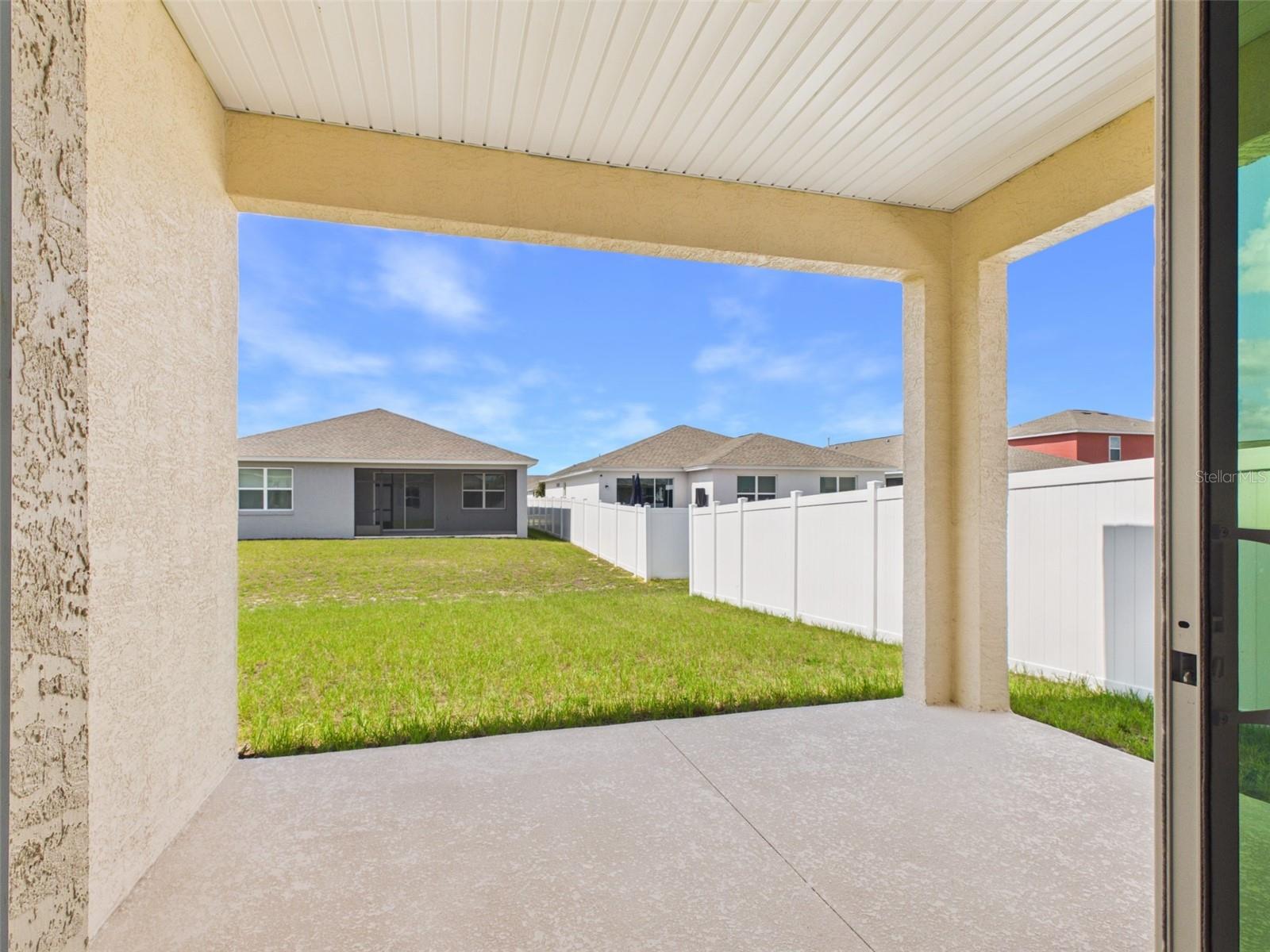CALESA TOWNSHIP ROAN HILLS PH - Residential