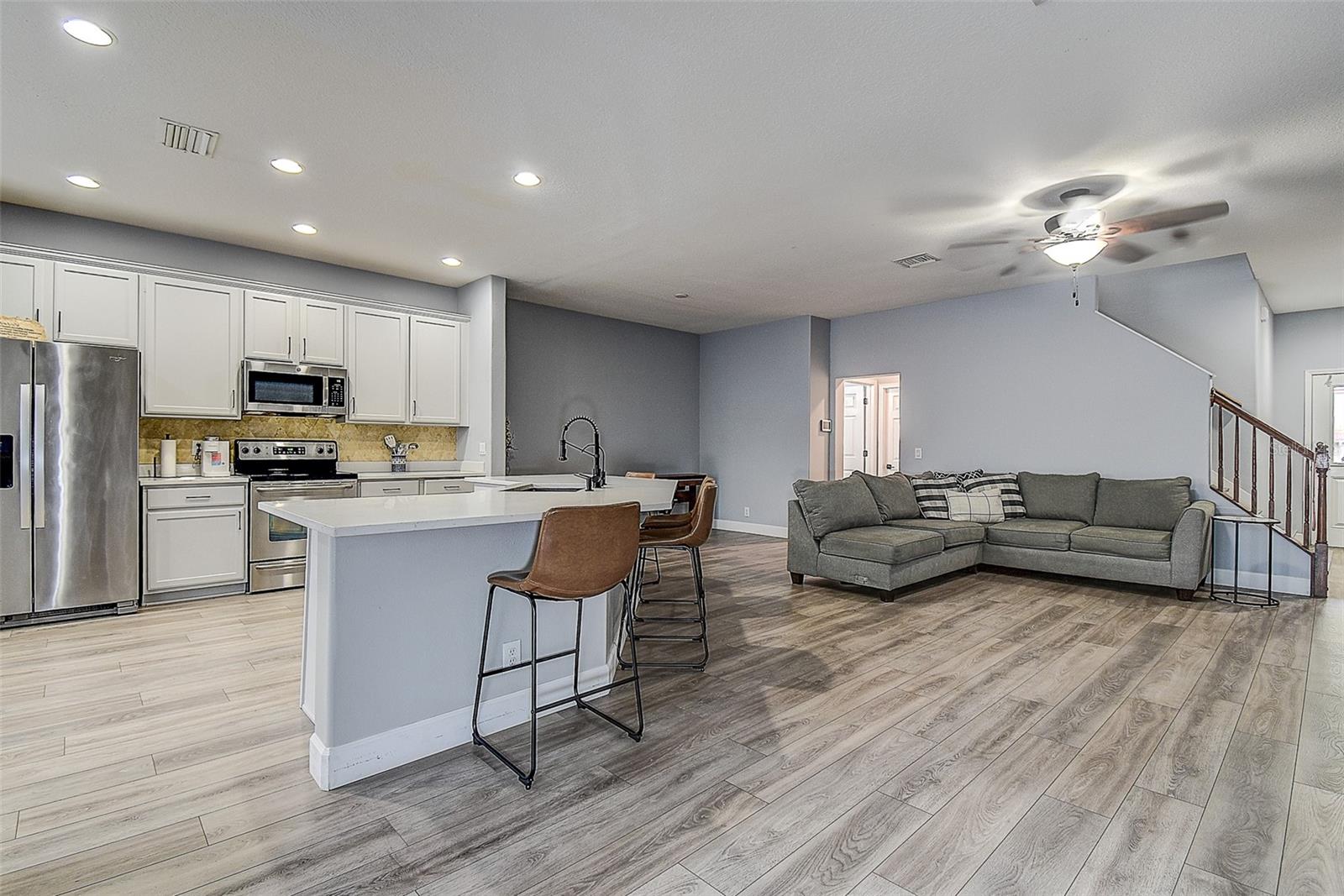 BECKETT WAY TWNHMS - Residential