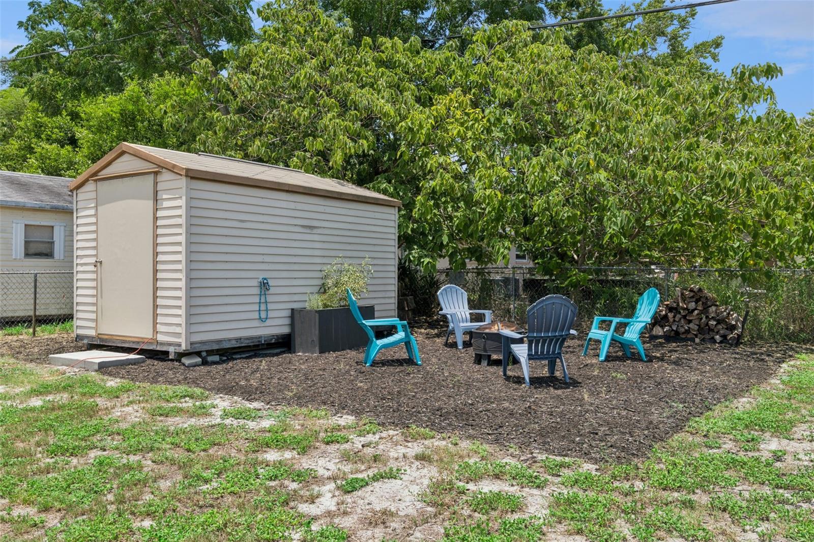PEACH LAKE MANOR - Residential