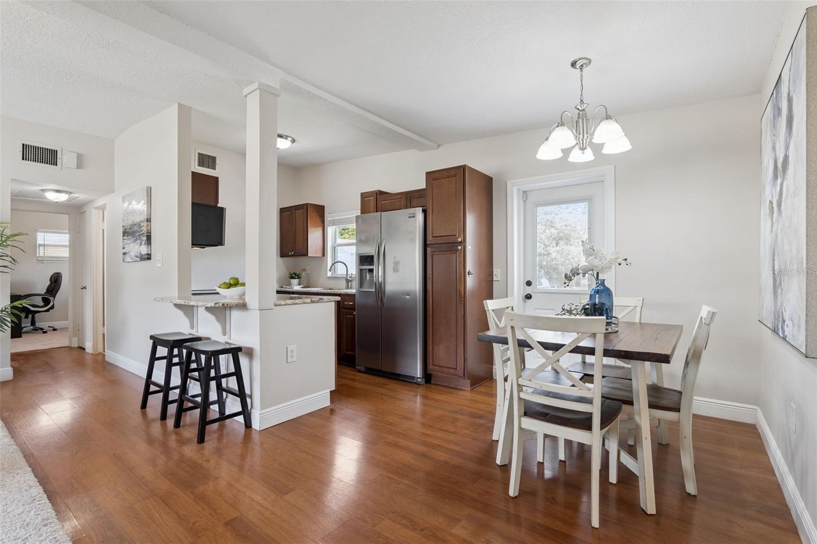 PEACH LAKE MANOR - Residential