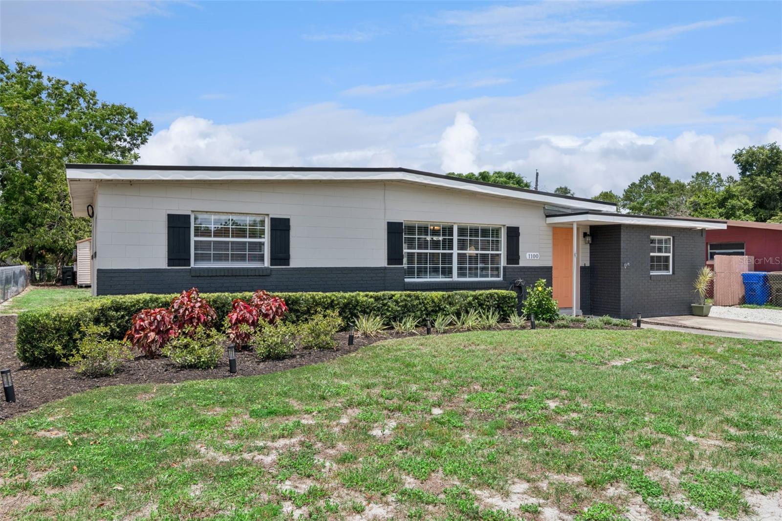 PEACH LAKE MANOR - Residential