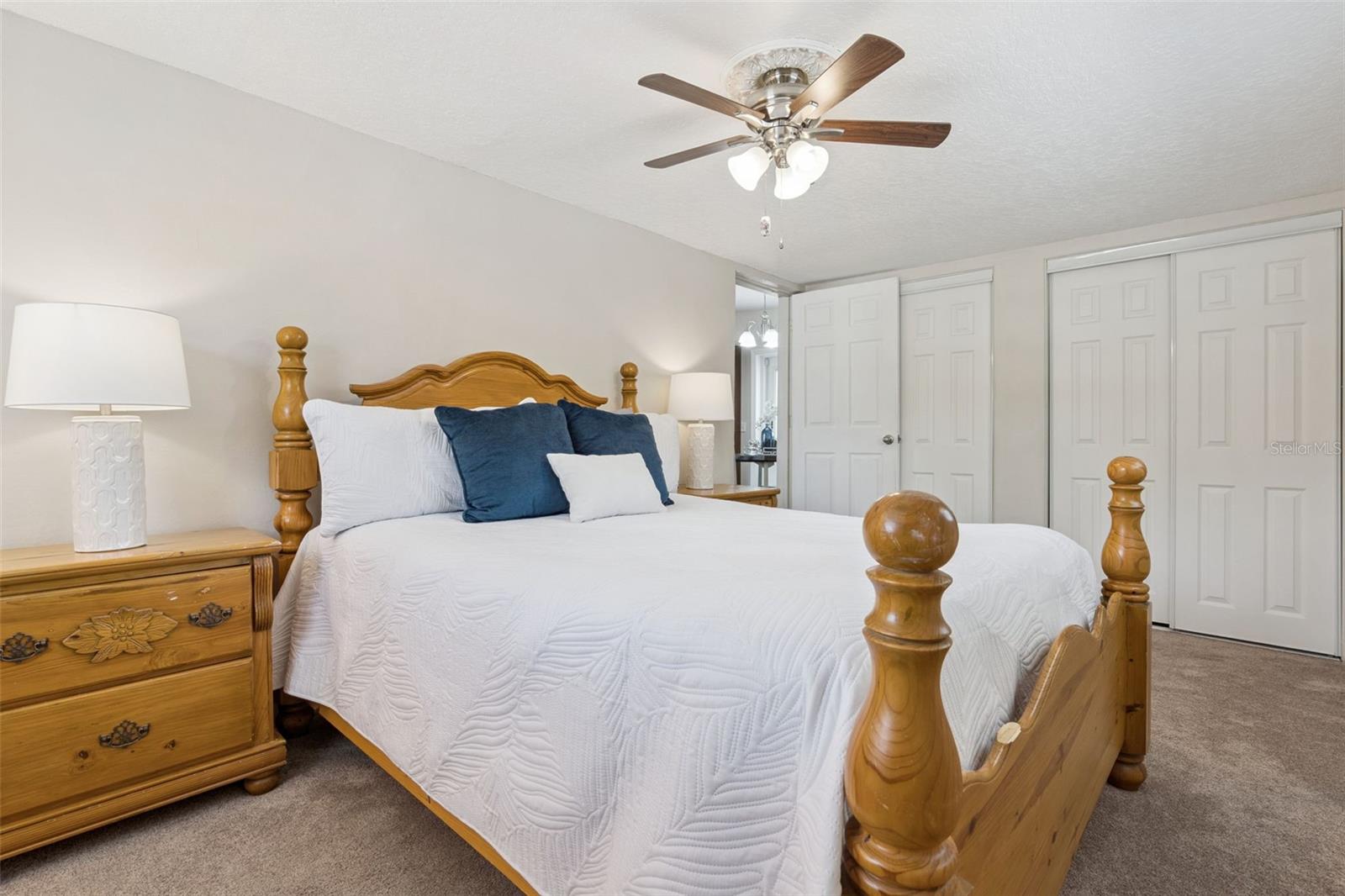 PEACH LAKE MANOR - Residential