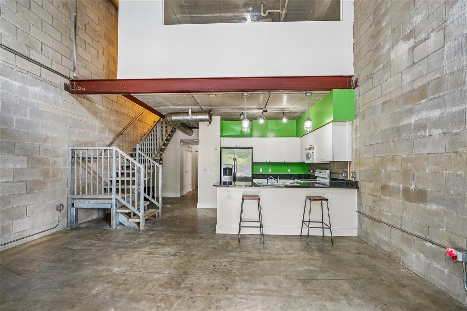LOFTS OASIS CONDO - Residential