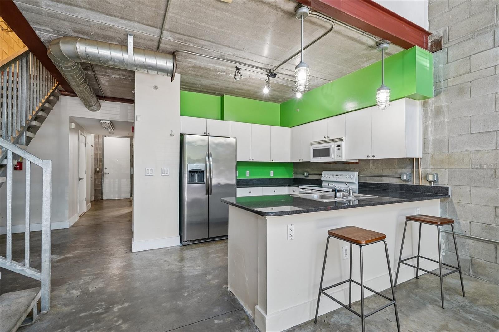 LOFTS OASIS CONDO - Residential