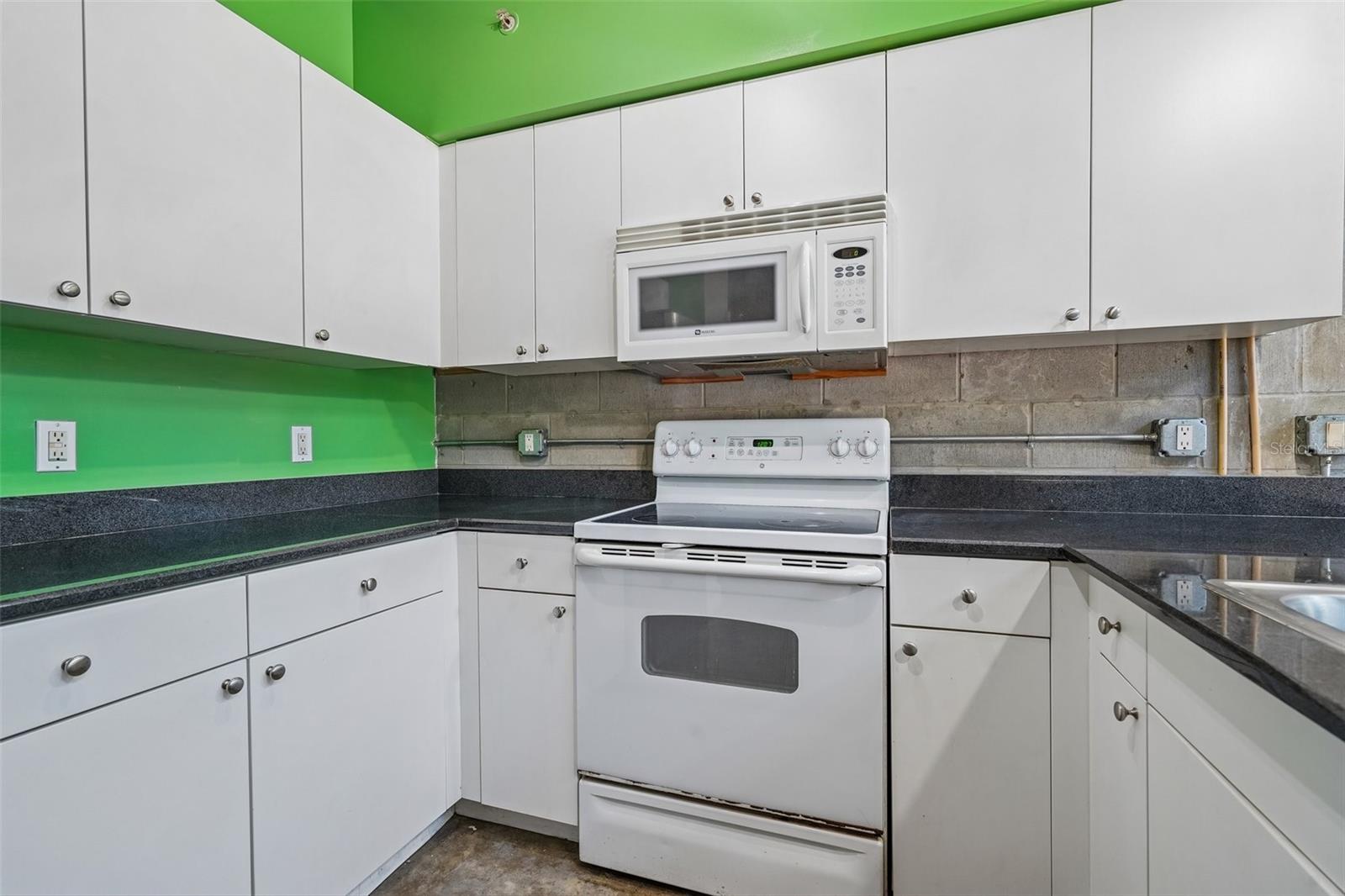 LOFTS OASIS CONDO - Residential