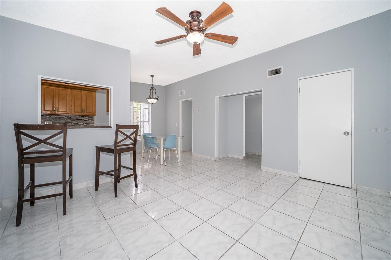 LAKE LAWNE SHORES ADD 02 - Residential Lease