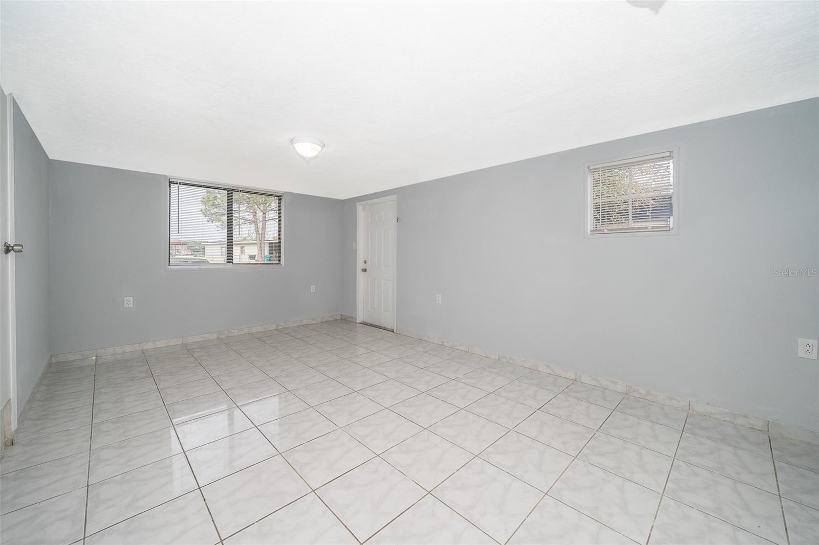 LAKE LAWNE SHORES ADD 02 - Residential Lease