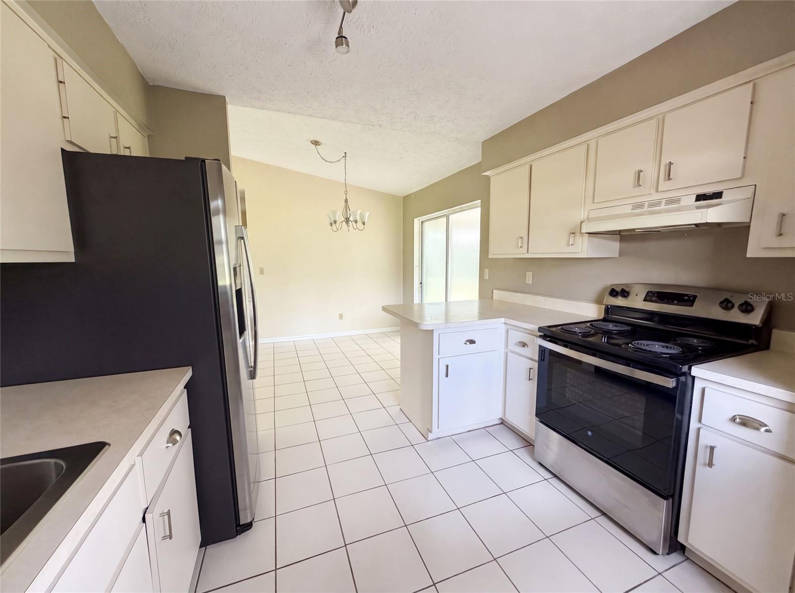 RAINBOW LAKES ESTATE - Residential