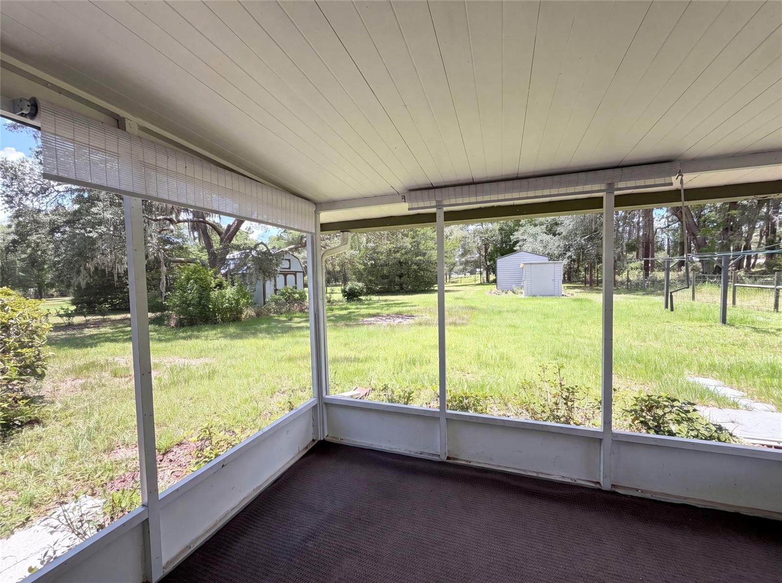 RAINBOW LAKES ESTATE - Residential