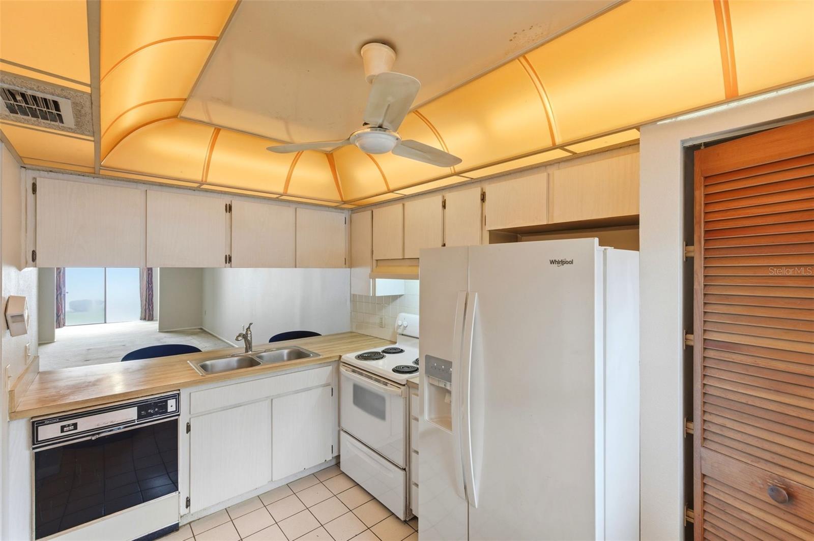 RIDGE GROVES CONDO - Residential