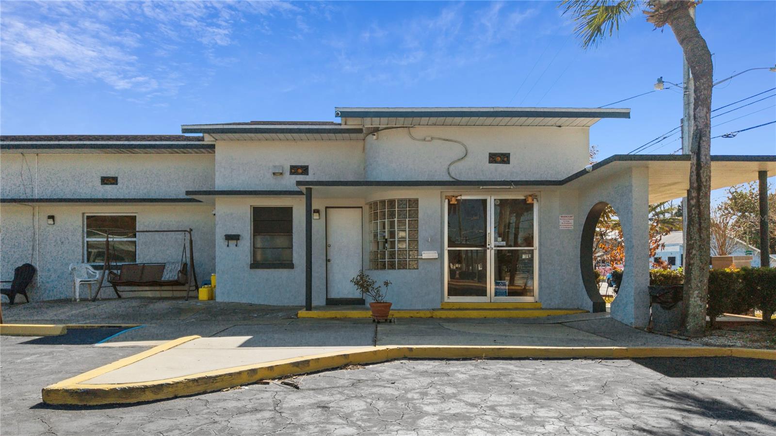 KINGSTON - Commercial Sale