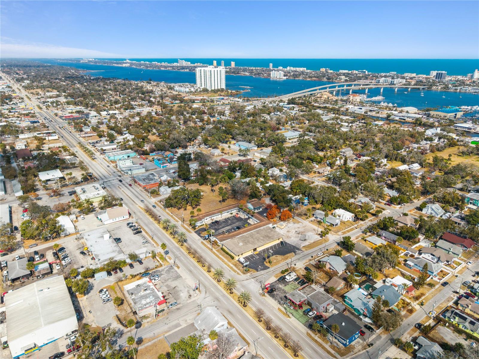 KINGSTON - Commercial Sale