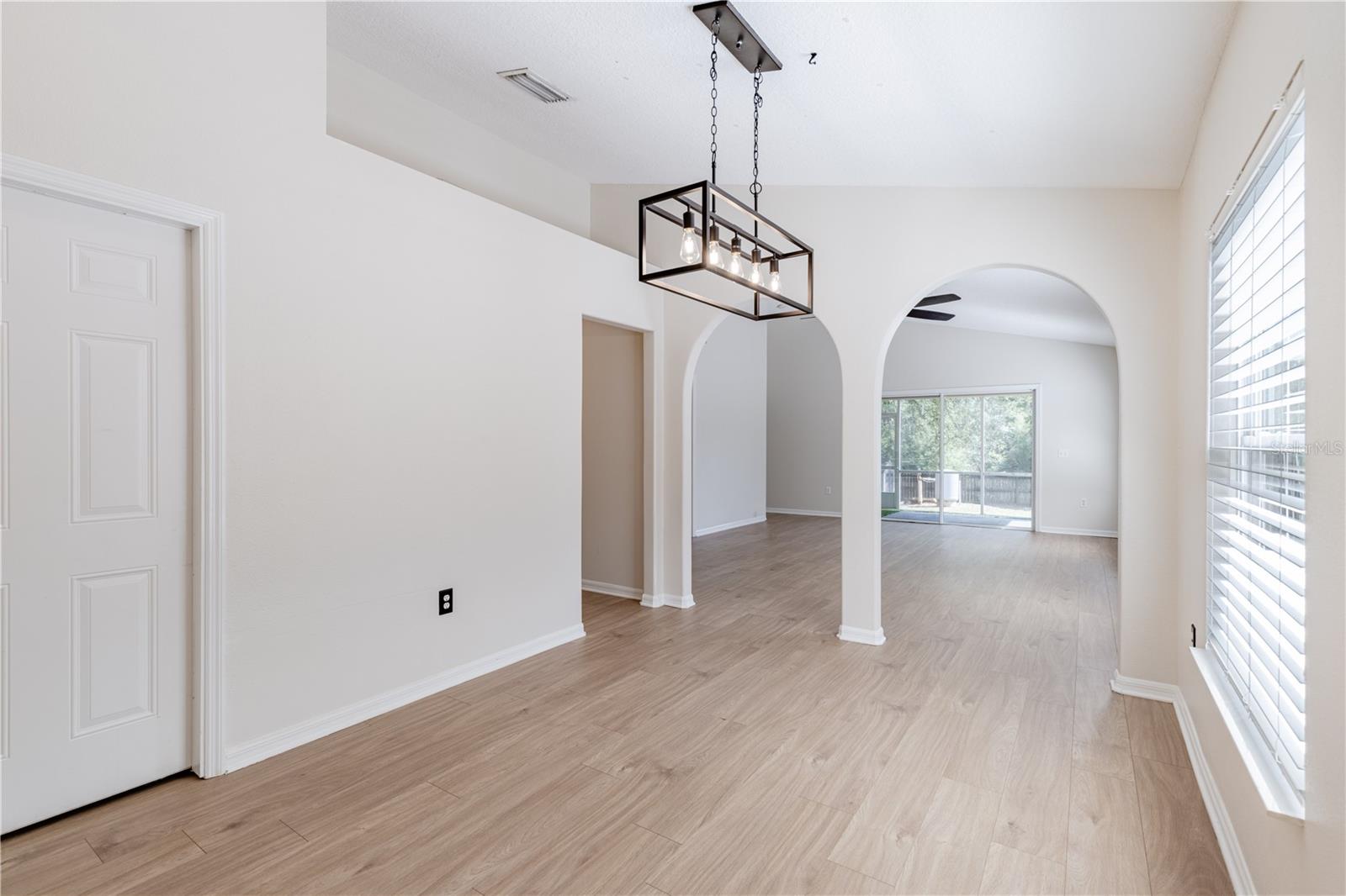 MOUNT PLYMOUTH - Residential