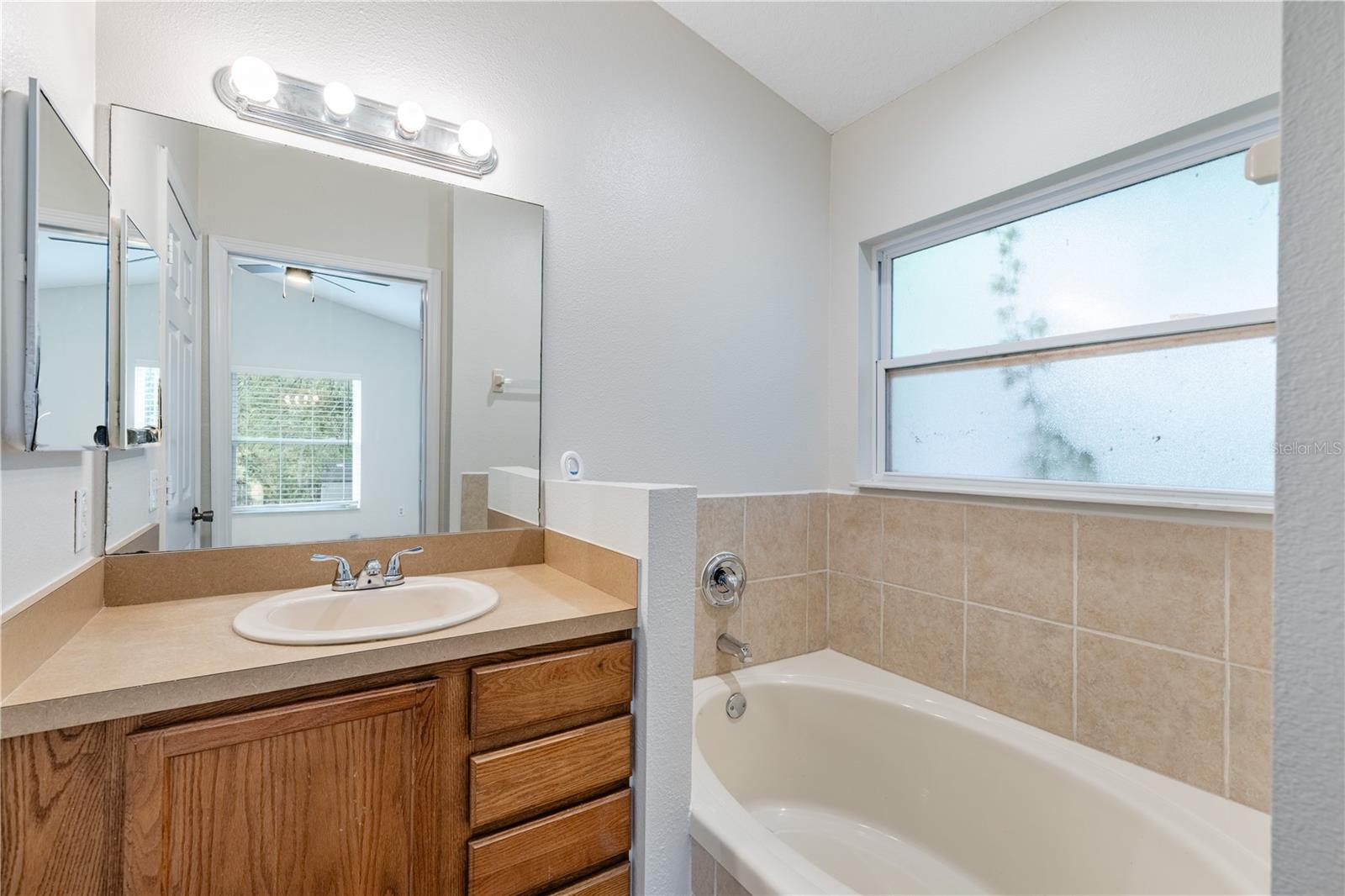 MOUNT PLYMOUTH - Residential