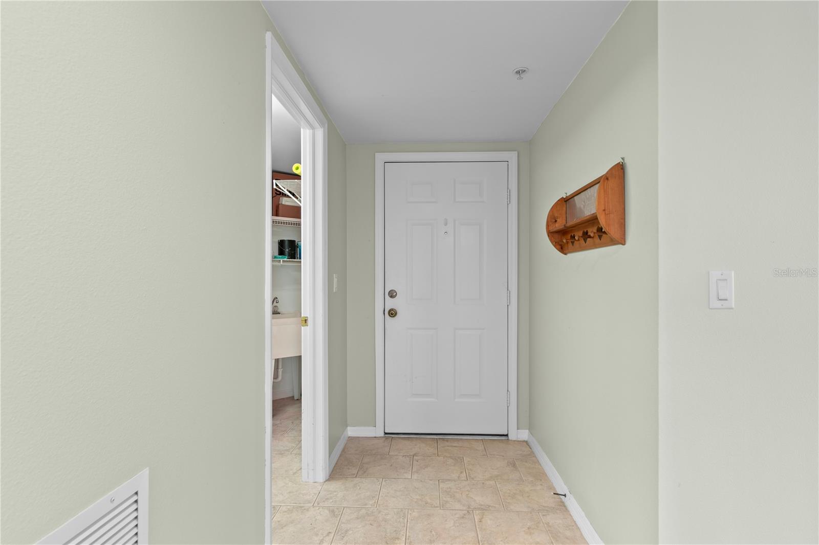 COUNTRY CLUB CONDO AT EAST BAY - Residential