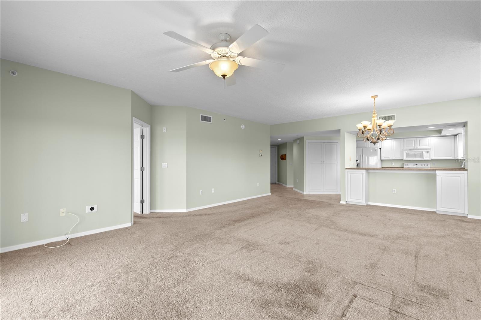 COUNTRY CLUB CONDO AT EAST BAY - Residential