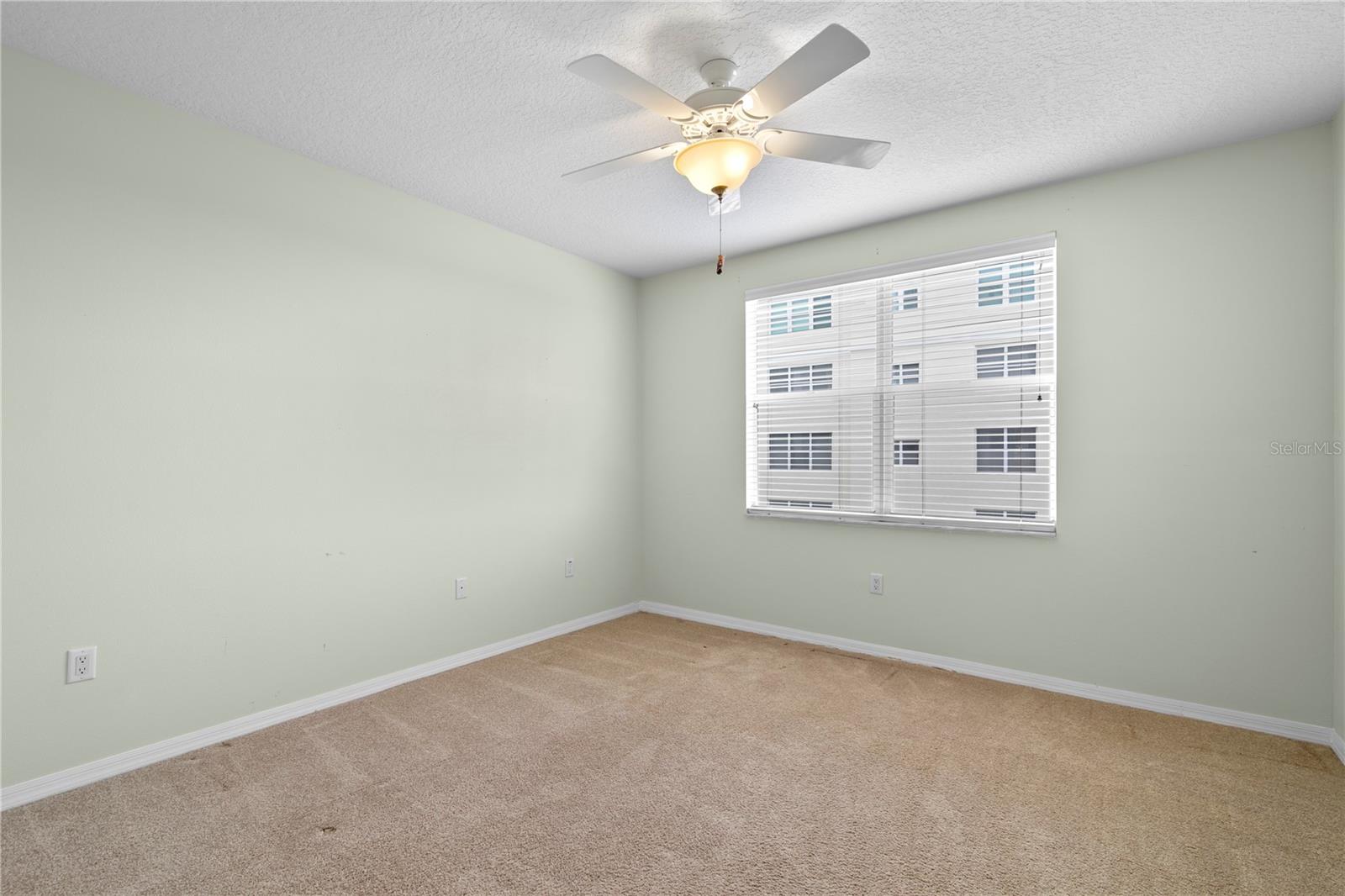 COUNTRY CLUB CONDO AT EAST BAY - Residential