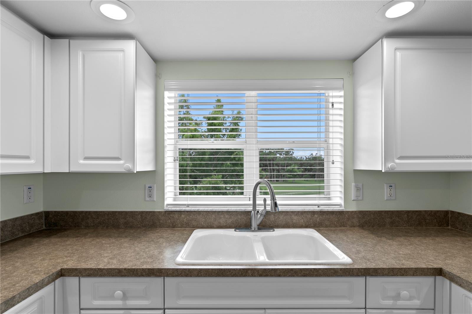 COUNTRY CLUB CONDO AT EAST BAY - Residential