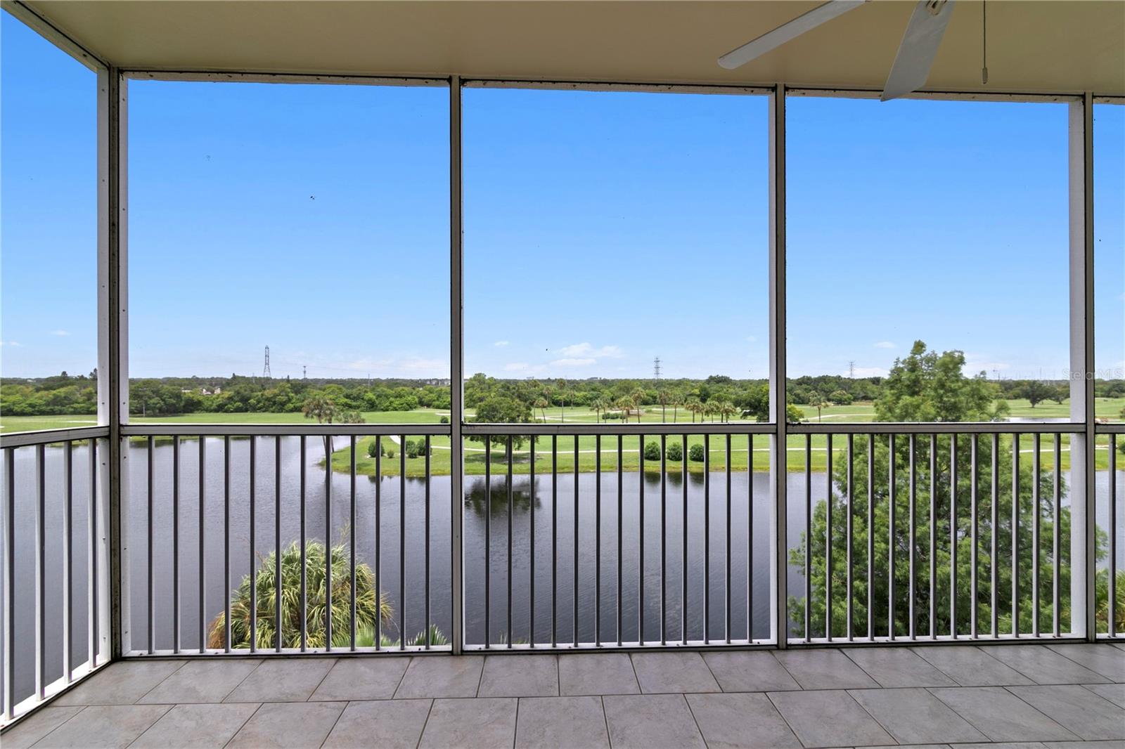 COUNTRY CLUB CONDO AT EAST BAY - Residential
