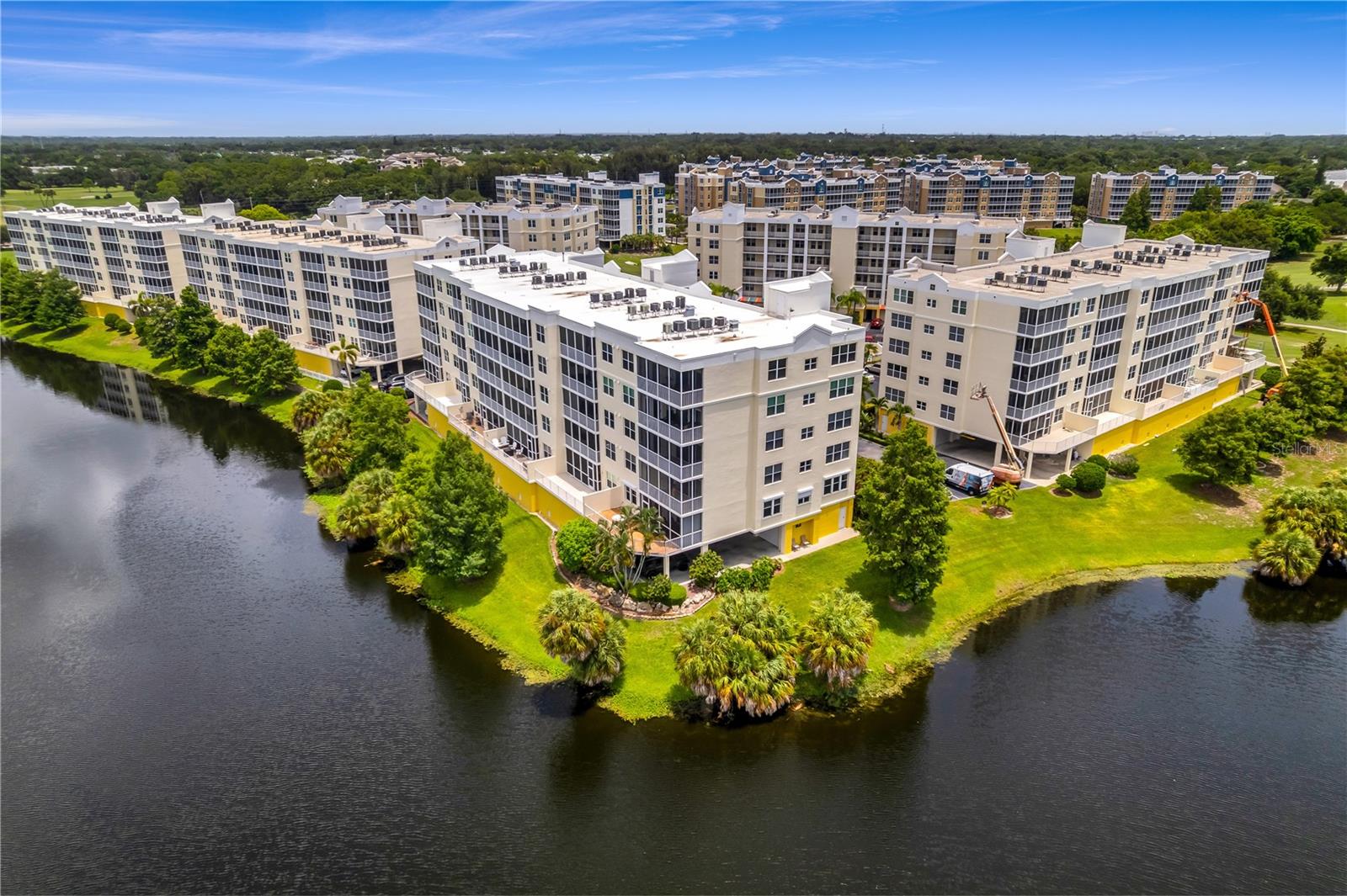 COUNTRY CLUB CONDO AT EAST BAY - Residential