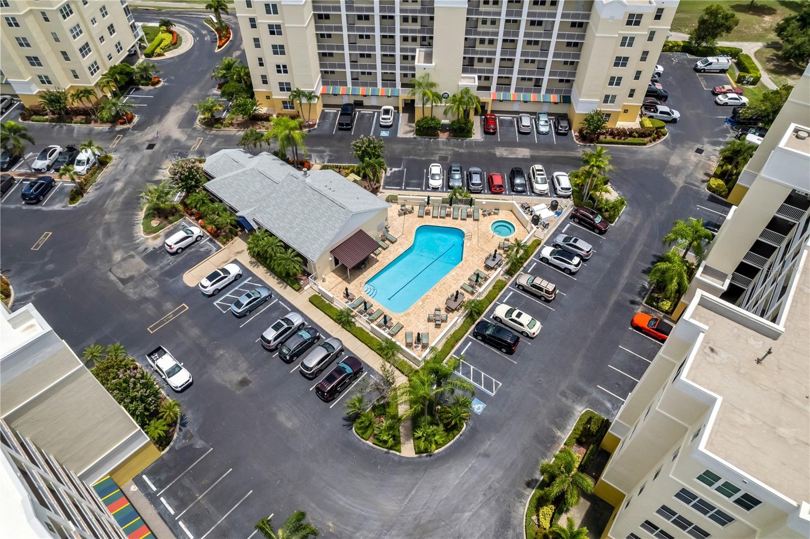 COUNTRY CLUB CONDO AT EAST BAY - Residential