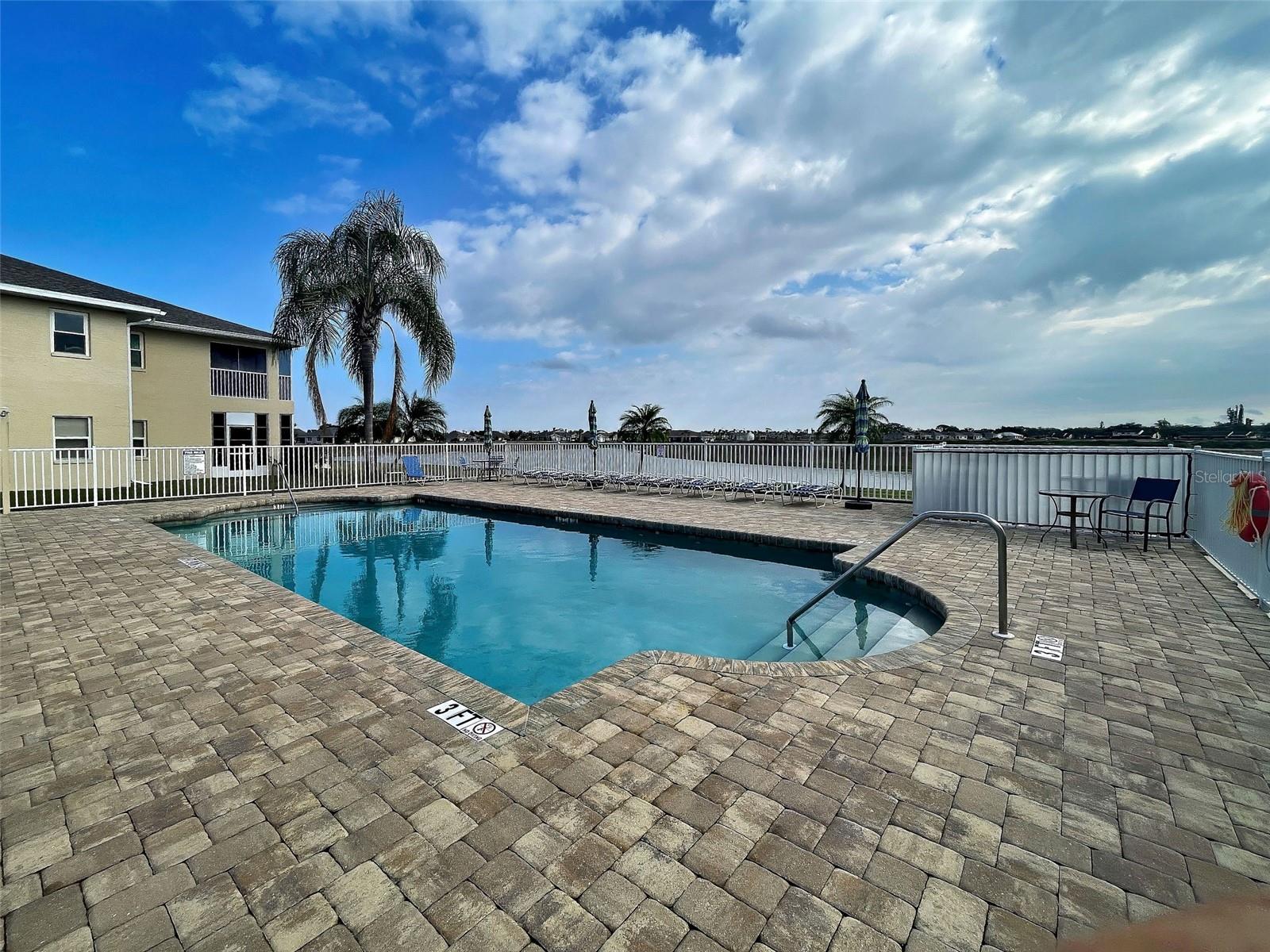 LINKSIDE - Residential
