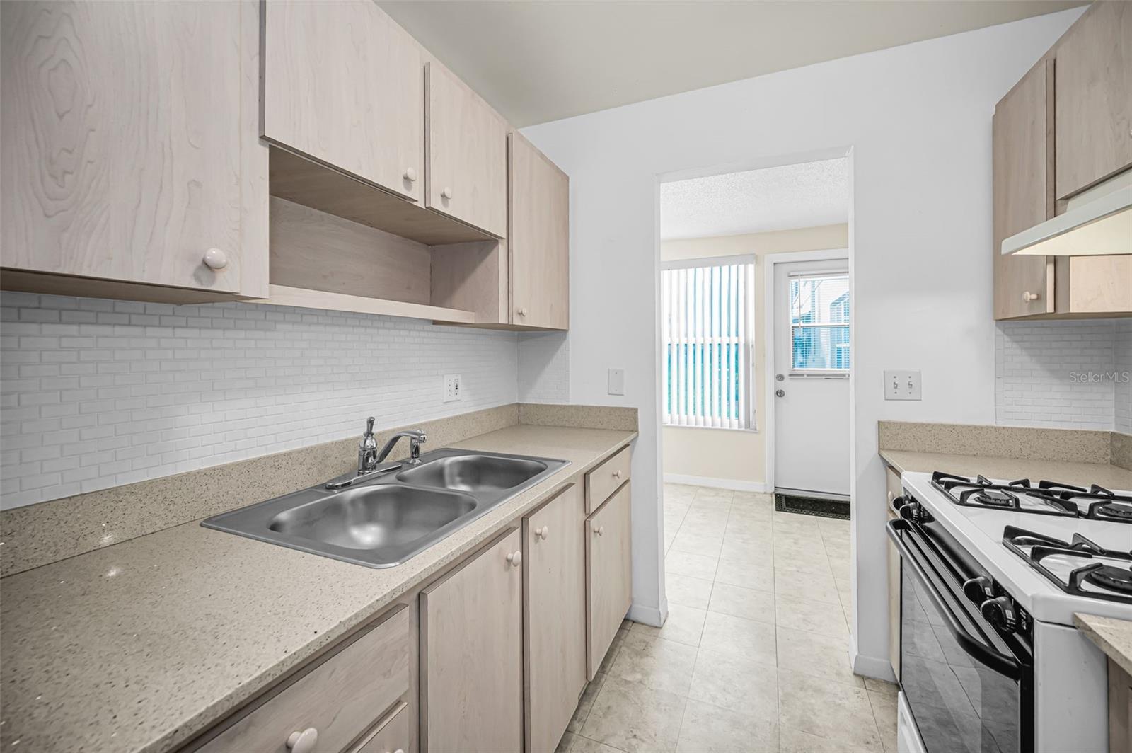 FIVE TOWNS OF ST PETE - Residential