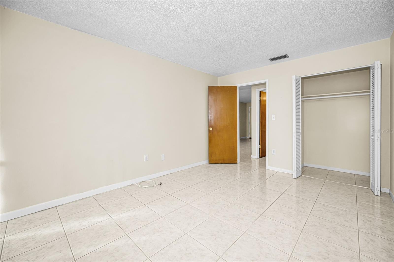 FIVE TOWNS OF ST PETE - Residential