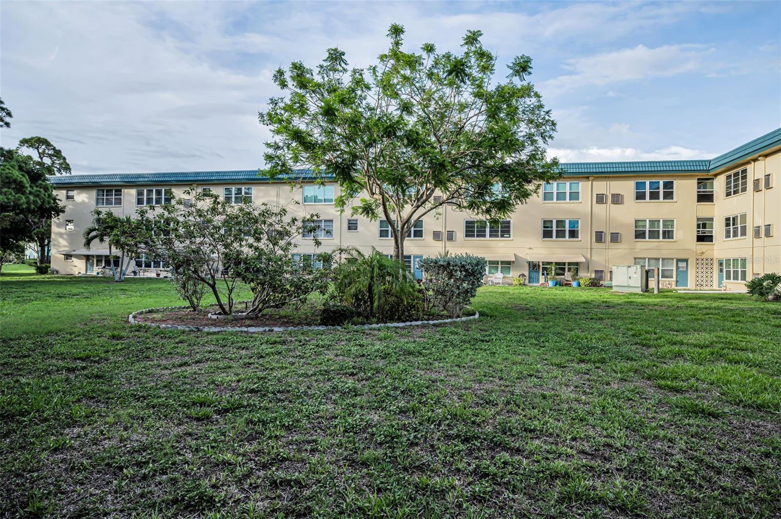 FIVE TOWNS OF ST PETE - Residential