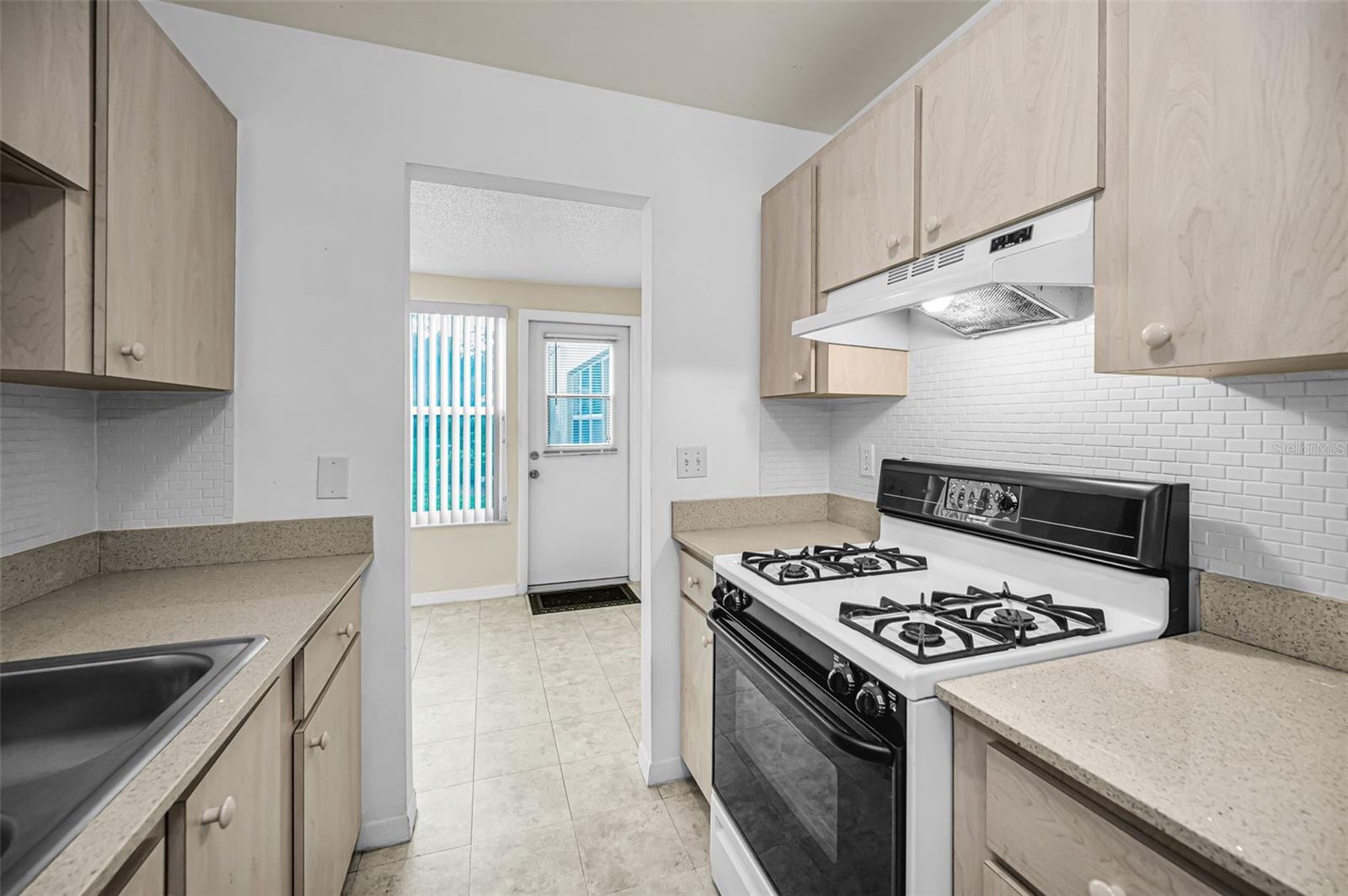 FIVE TOWNS OF ST PETE - Residential