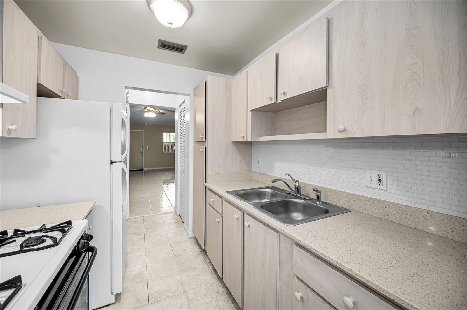 FIVE TOWNS OF ST PETE - Residential