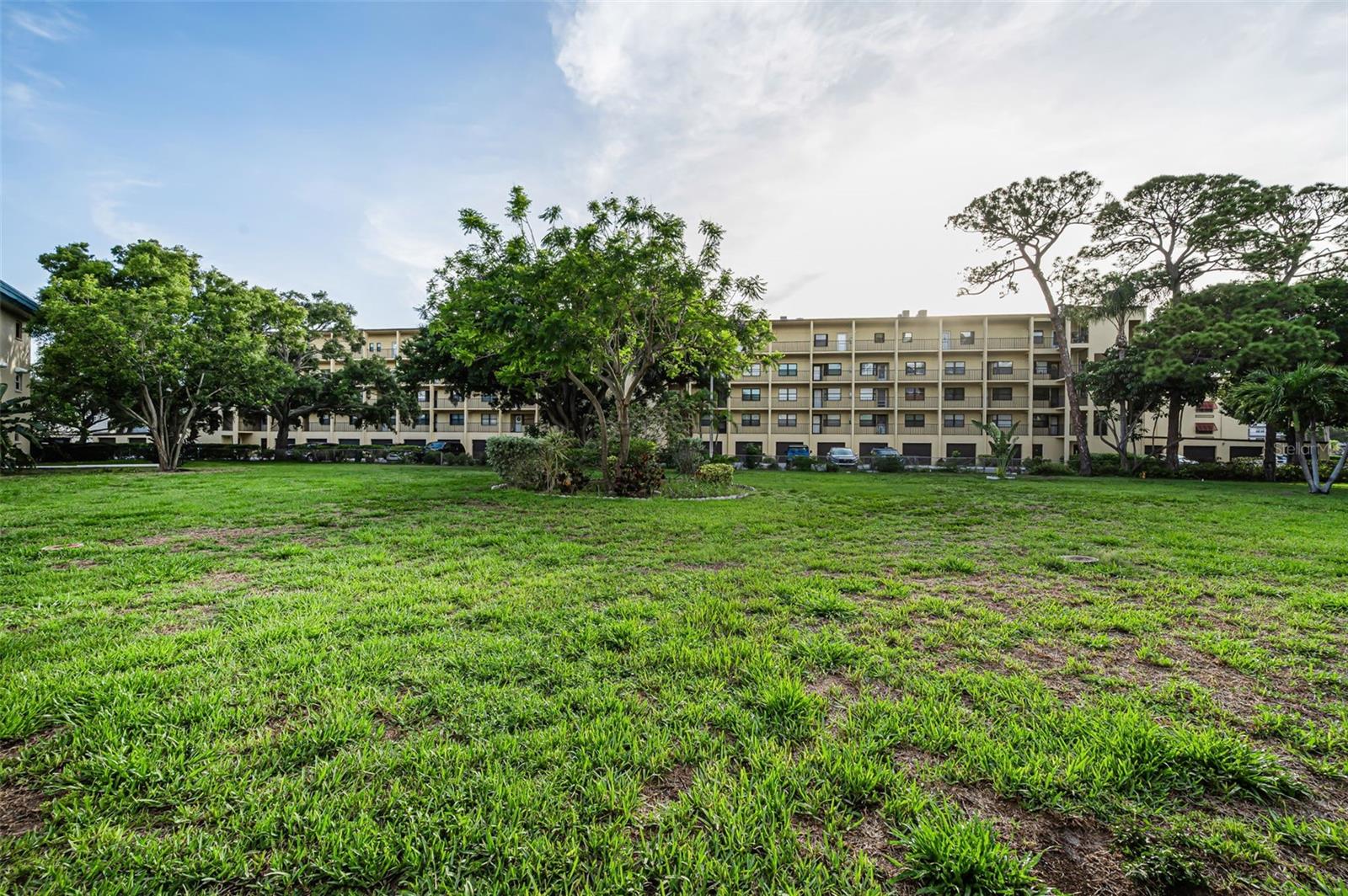 FIVE TOWNS OF ST PETE - Residential