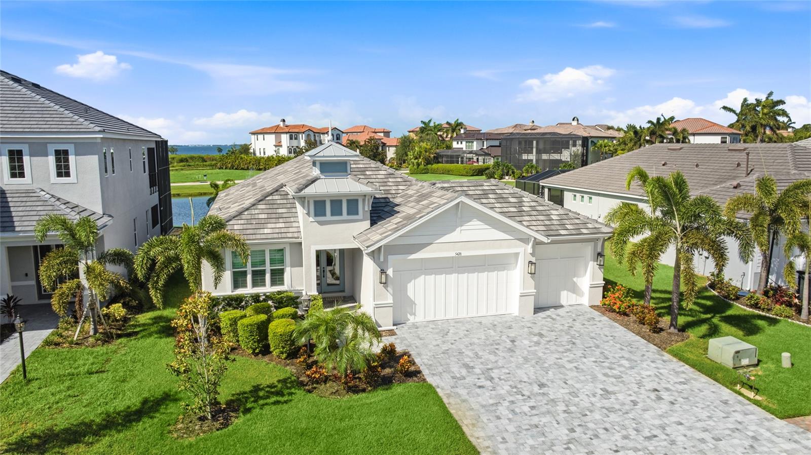 LEGENDS BAY - Residential