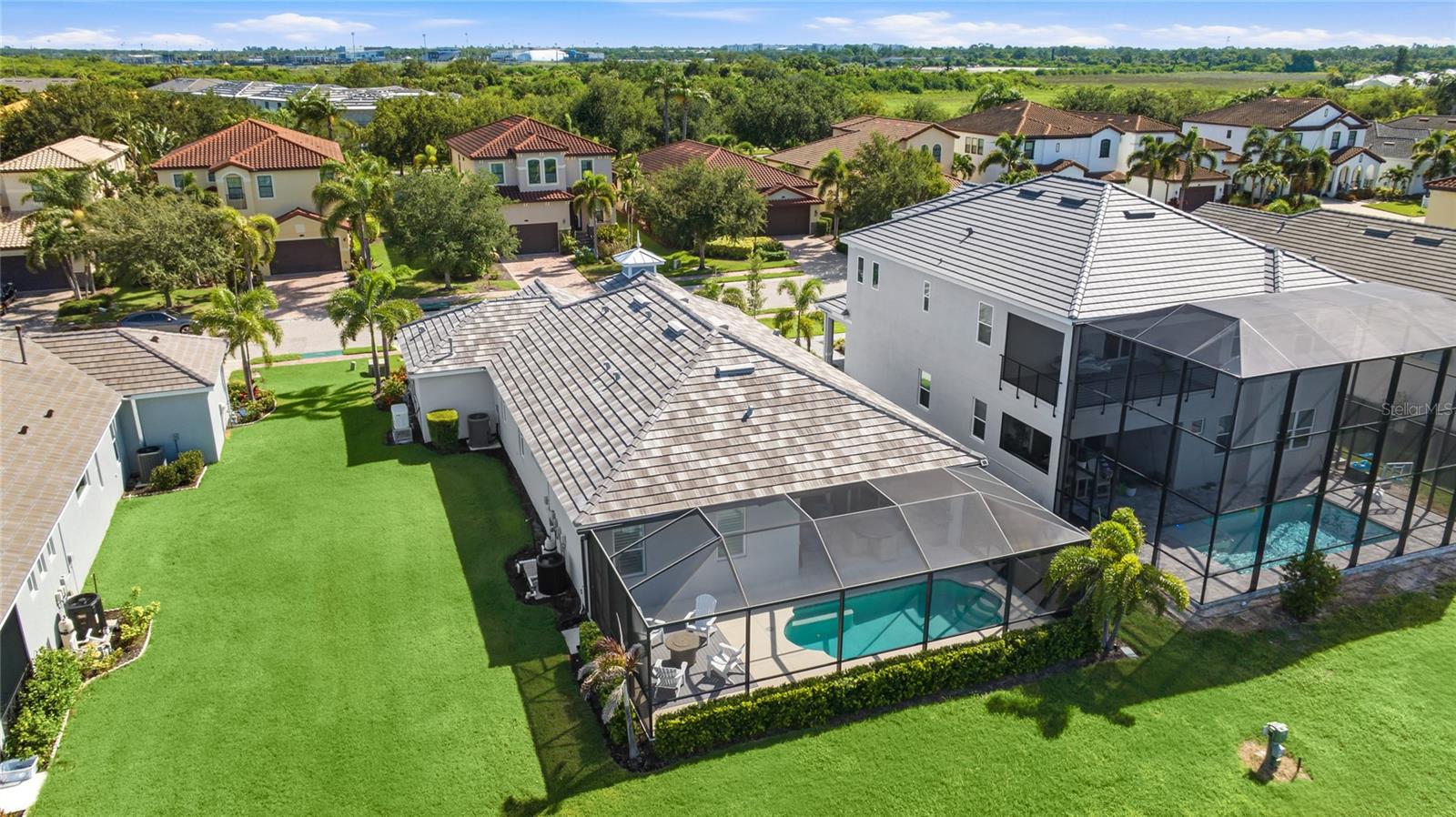 LEGENDS BAY - Residential