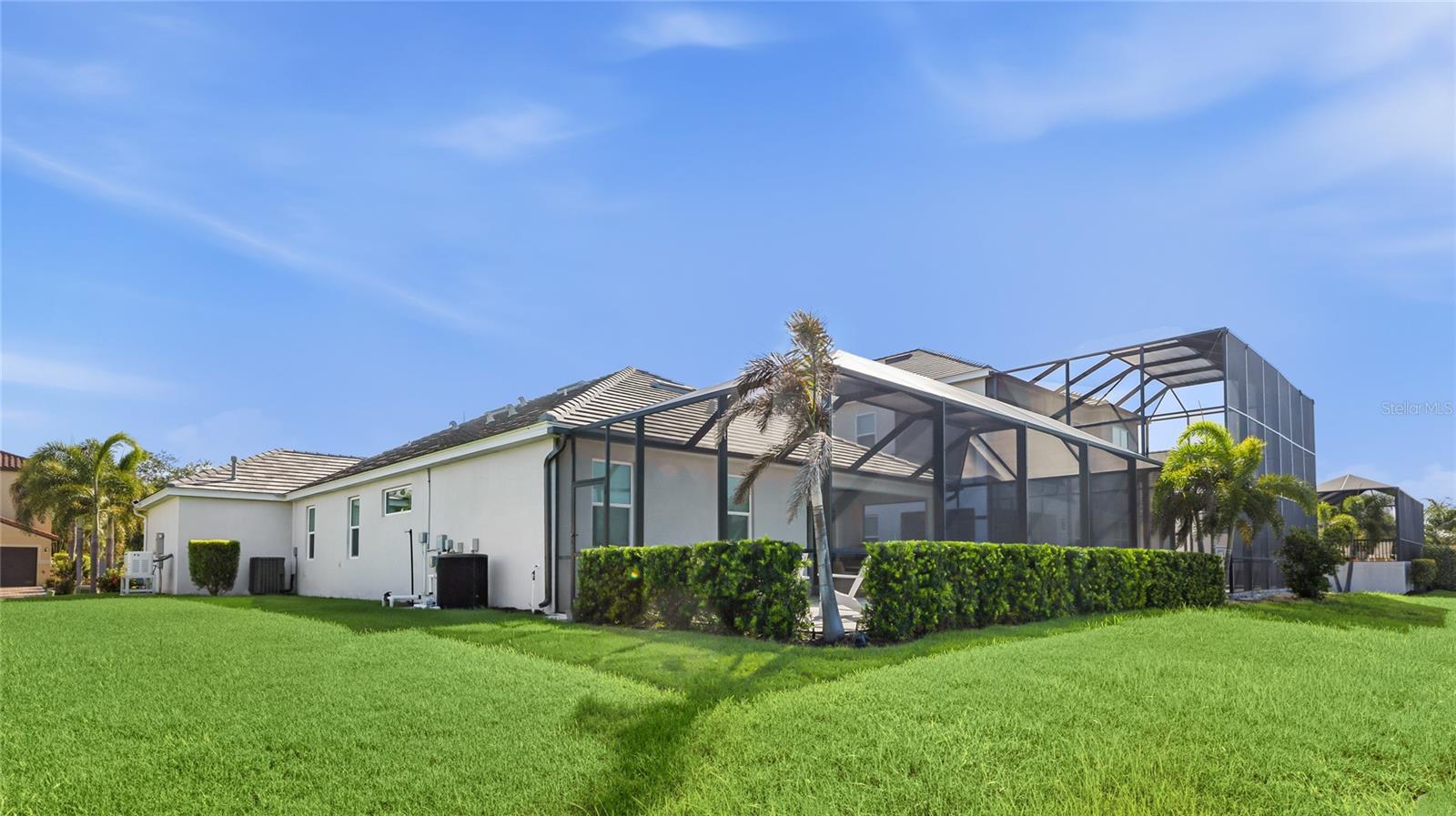 LEGENDS BAY - Residential