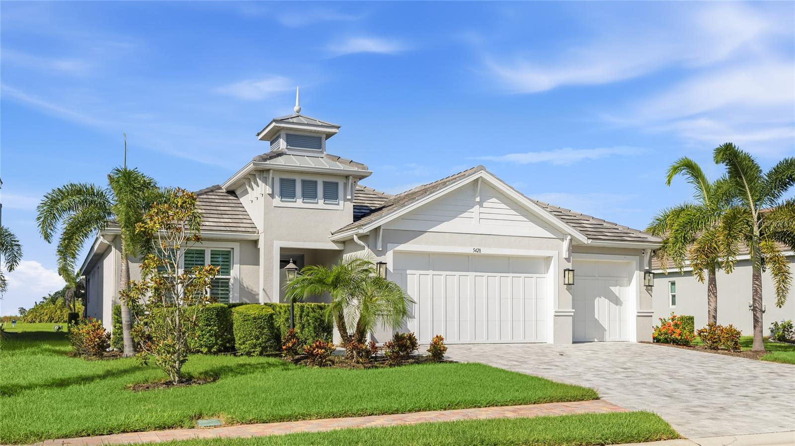 LEGENDS BAY - Residential