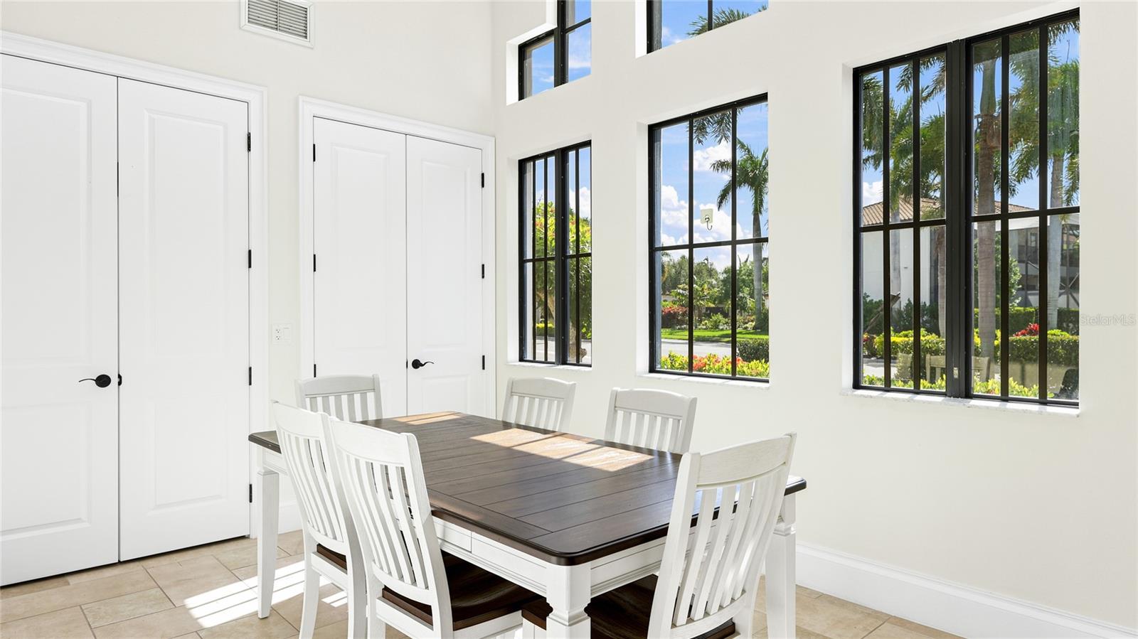 LEGENDS BAY - Residential