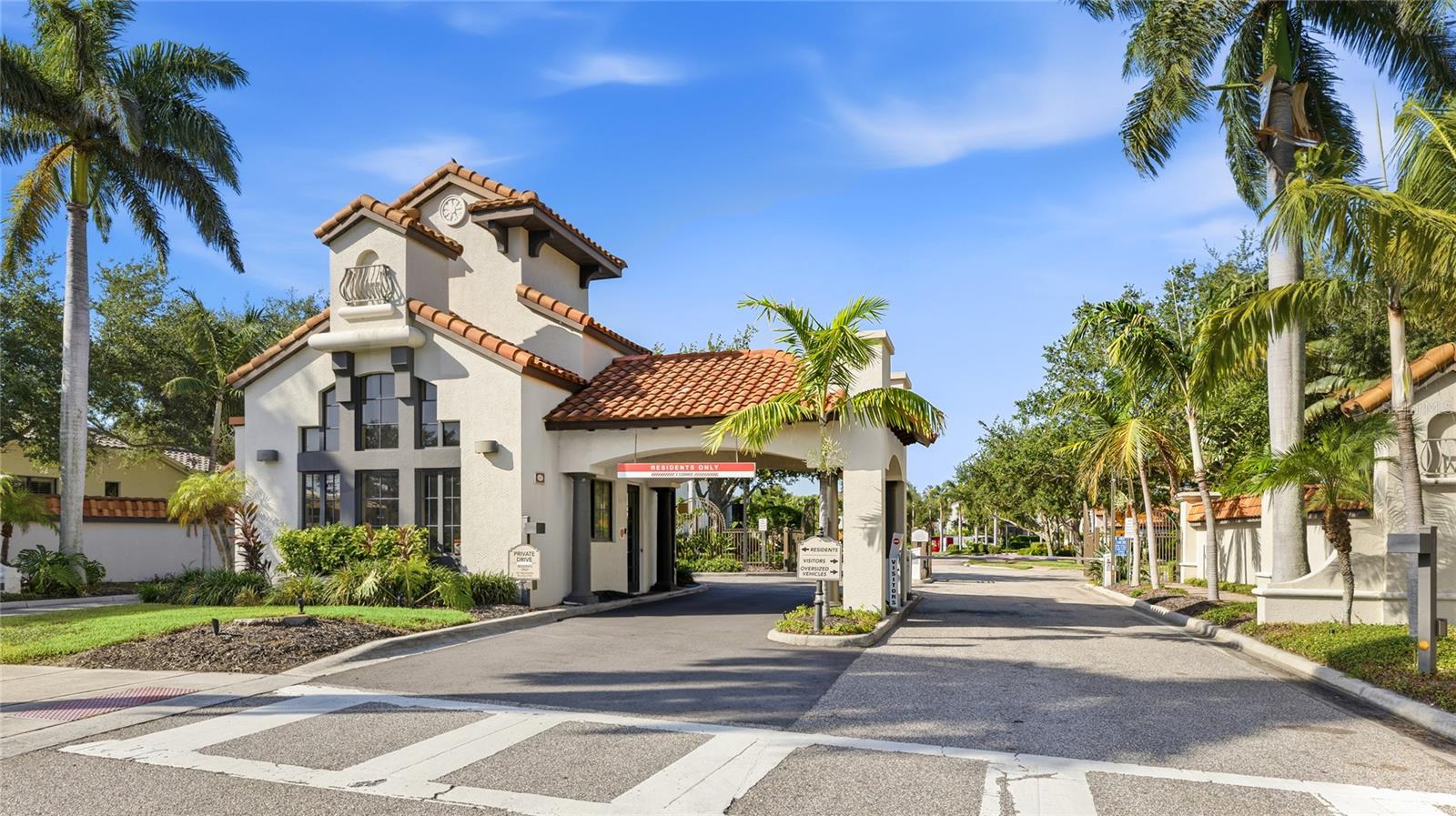 LEGENDS BAY - Residential