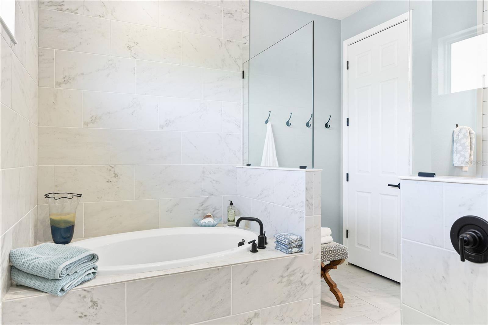 LEGENDS BAY - Residential