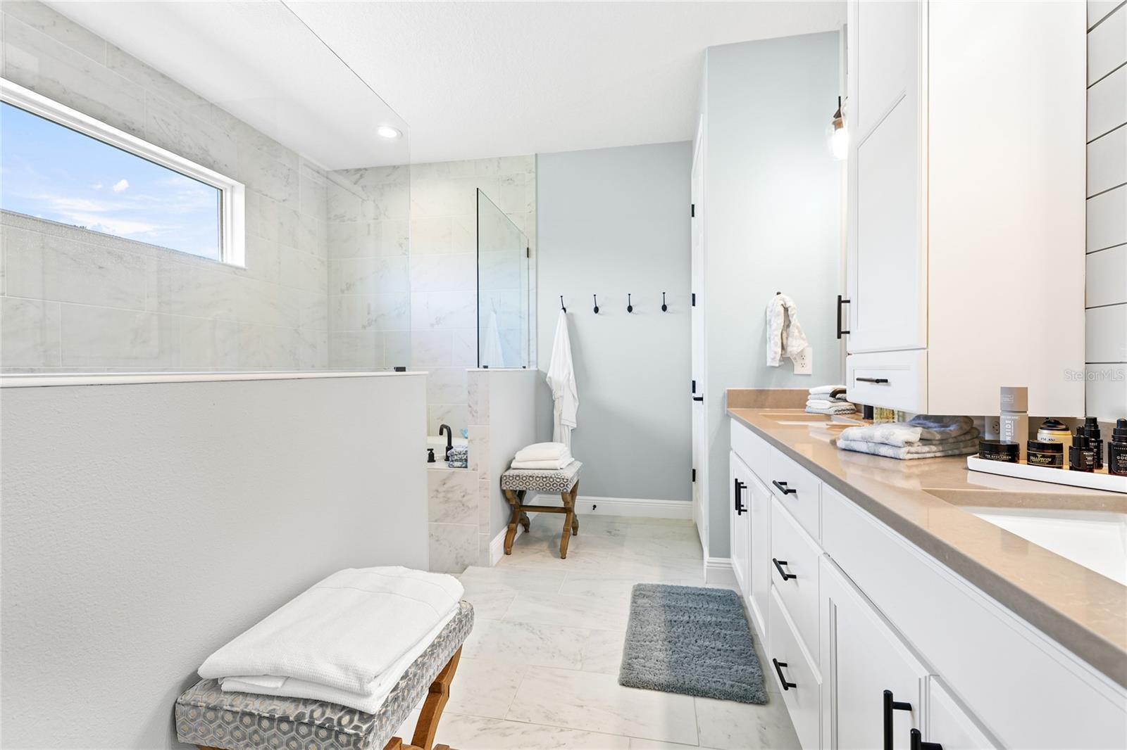 LEGENDS BAY - Residential