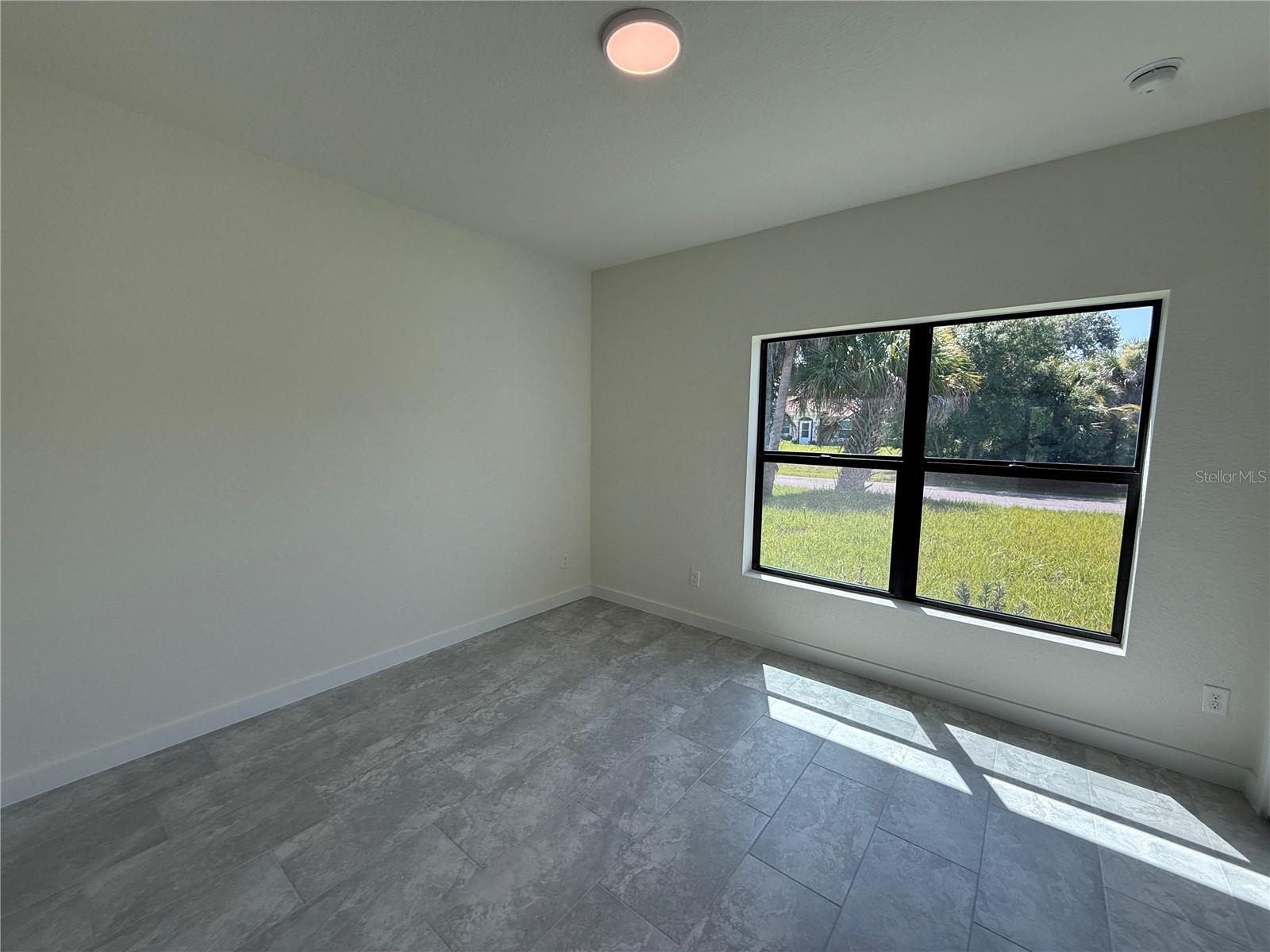 PORT CHARLOTTE SUB 02 - Residential Lease